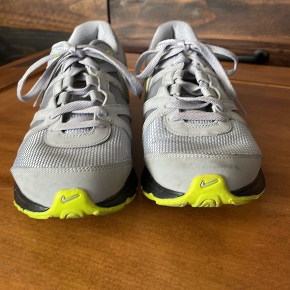 NIKE Reax Sneakers Size 10 main image 7
